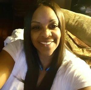 Meet your Posher, Monica